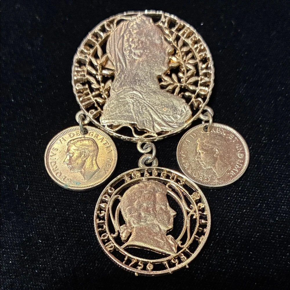 Elegant vintage Gold Coin Pendant Brooch